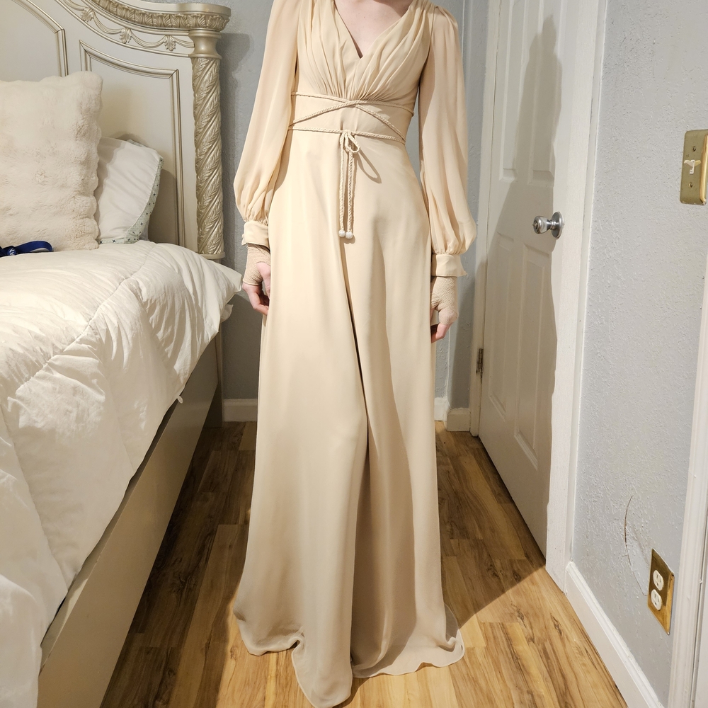 Chic Beige Long Sleeve Dress (Bridal) Tieup Sweatheart Neckline